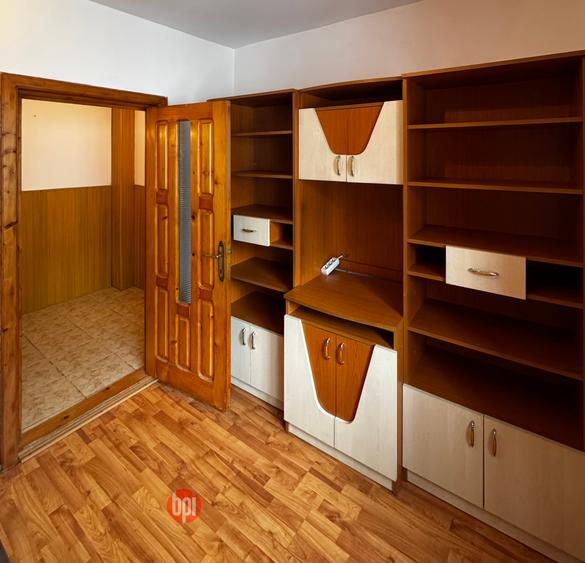Apartament cu 3 camere semidecomandat în Fălticeni