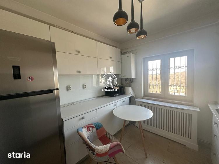 Apartament cu 4 camere decomandat în Copou
