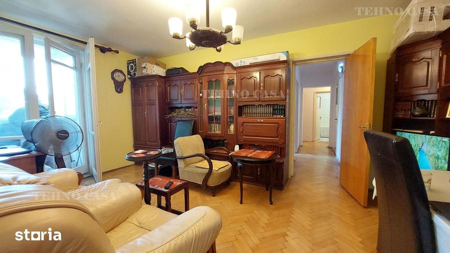 Apartament cu 4 camere semidecomandat în Titan
