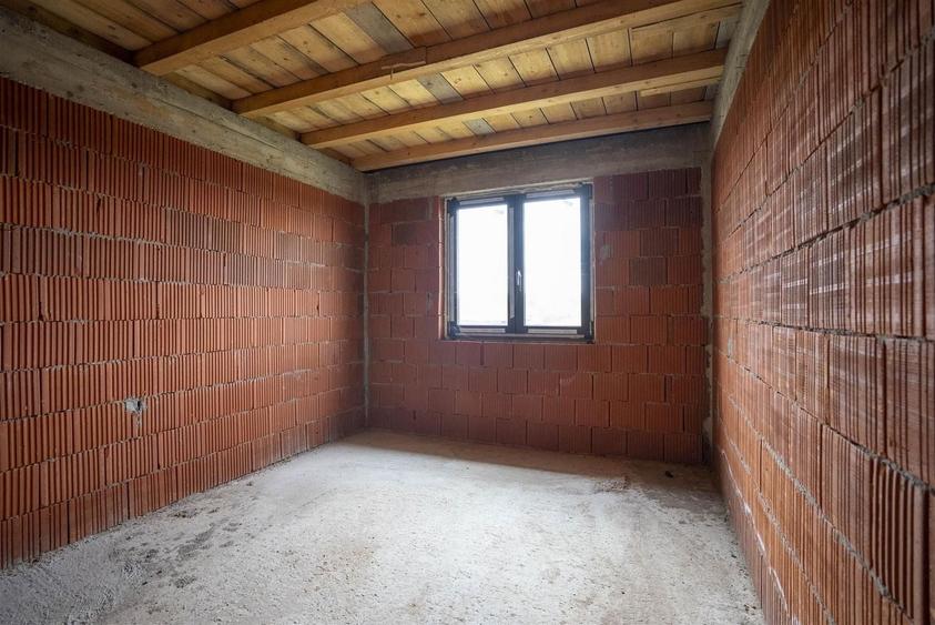 Casă individuală cu 3 camere cu Canalizare în Betfia