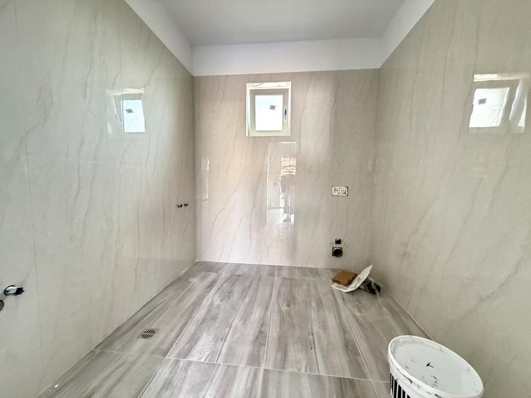 Casă individuală cu 3 camere cu Canalizare în Sânandrei