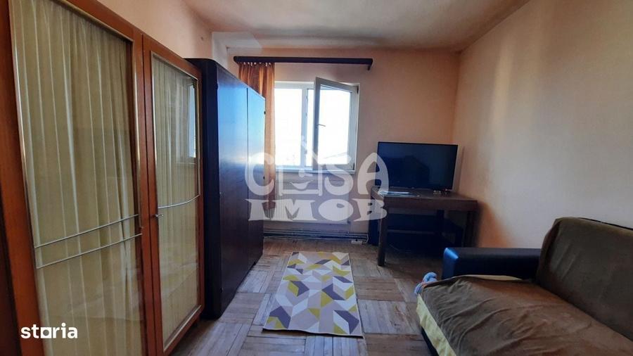 Apartament cu 2 camere semidecomandat în Micro 6