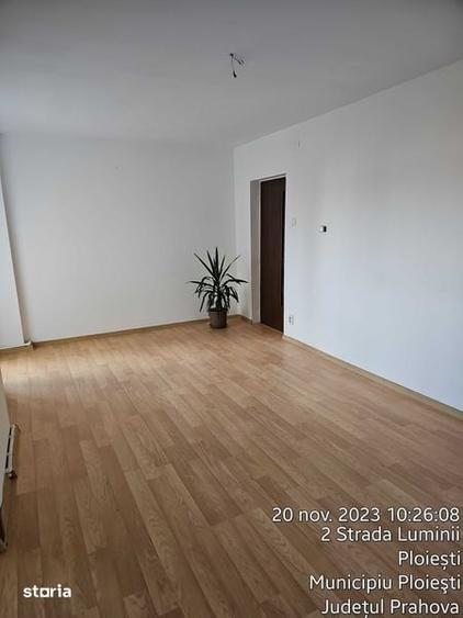 Apartament cu 4 camere în Republicii