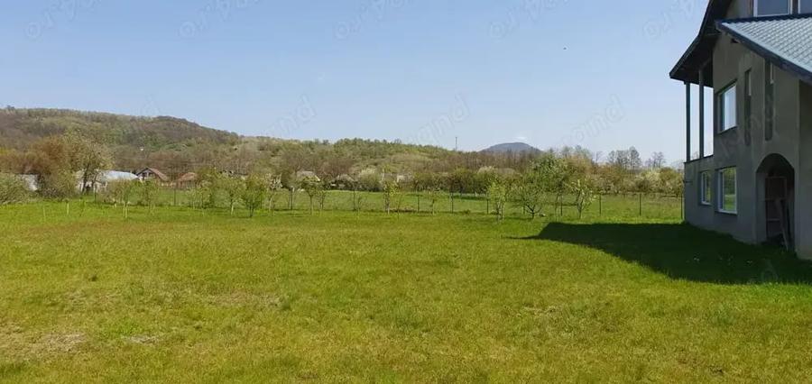Casă cu 4 camere cu Teren 5800 Mp în Tăuții-Măgherăuș