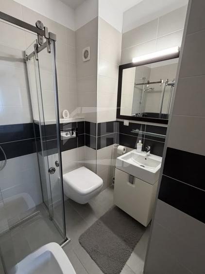 Apartament cu 3 camere semidecomandat, mobilat în Bună Ziua