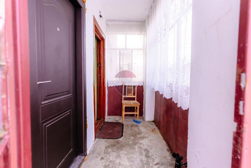 Apartament cu 2 camere semidecomandat, mobilat în Oarja