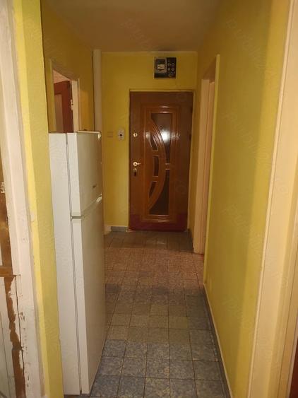 Persoana fizica vand apartament 2camere,parter - 6