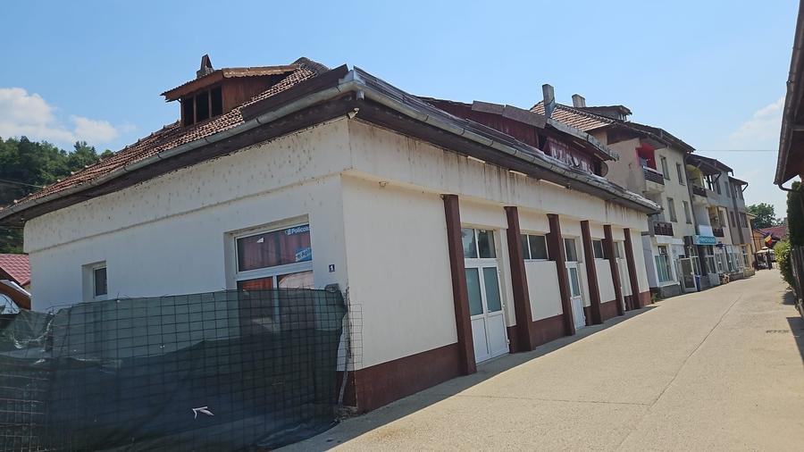 Casă cu 4 camere în Central