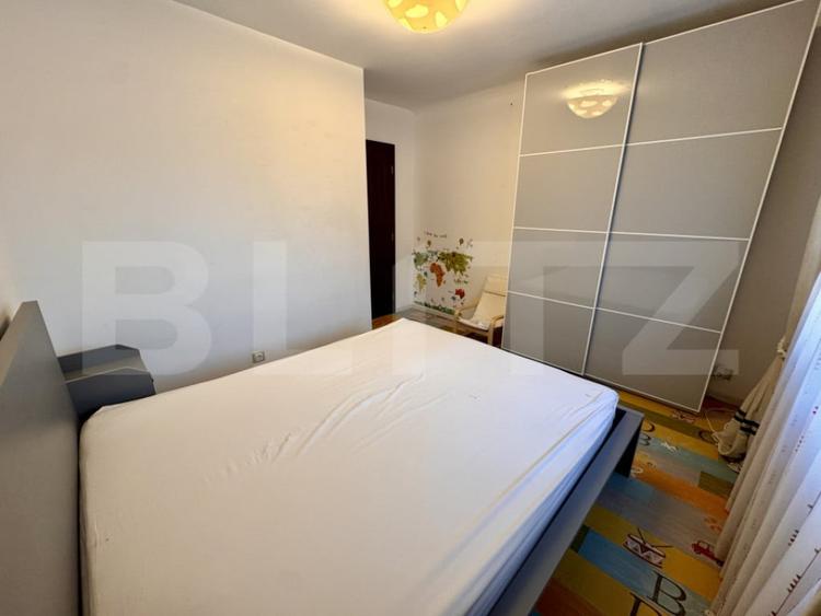 Apartament cu 3 camere decomandat în Valea Rosie
