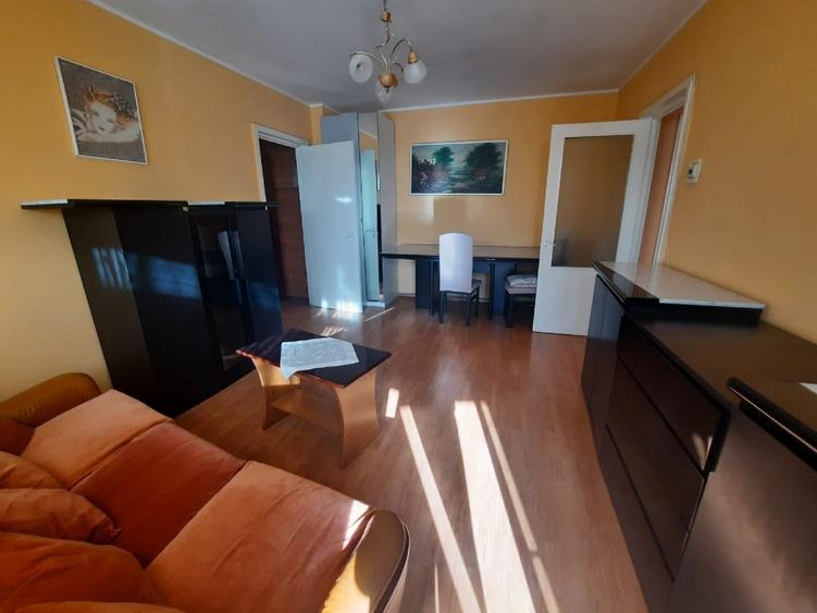 Apartament cu 2 camere semidecomandat în Unirii