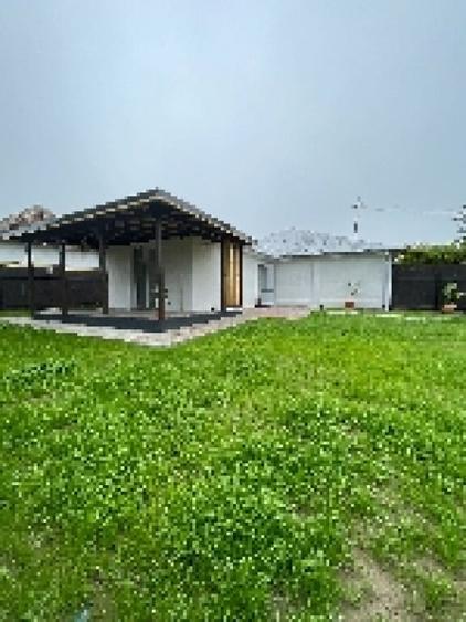 Casă cu 2 camere cu Teren 480 Mp în Păun