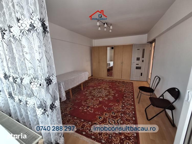 Apartament cu 3 camere decomandat în Letea