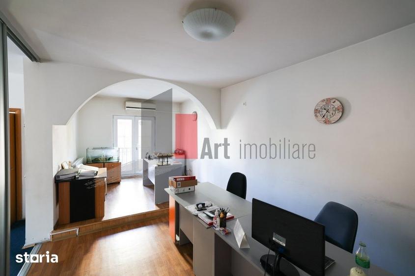 Casă cu 6 camere cu Teren 74 Mp în Domenii