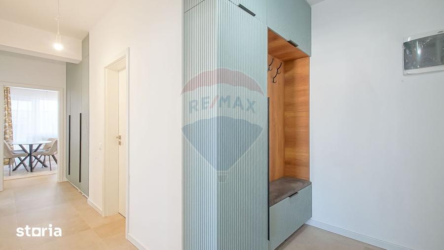 Apartament cu 3 camere, mobilat în Tractorul