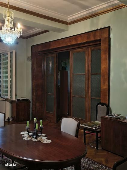 Apartament cu 4 camere în Central