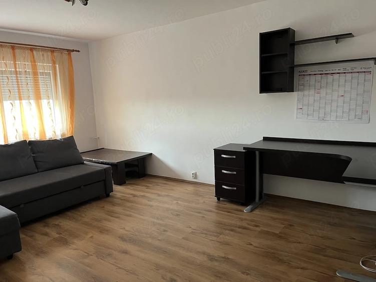 Apartament cu 3 camere decomandat în Banu Mărăcine