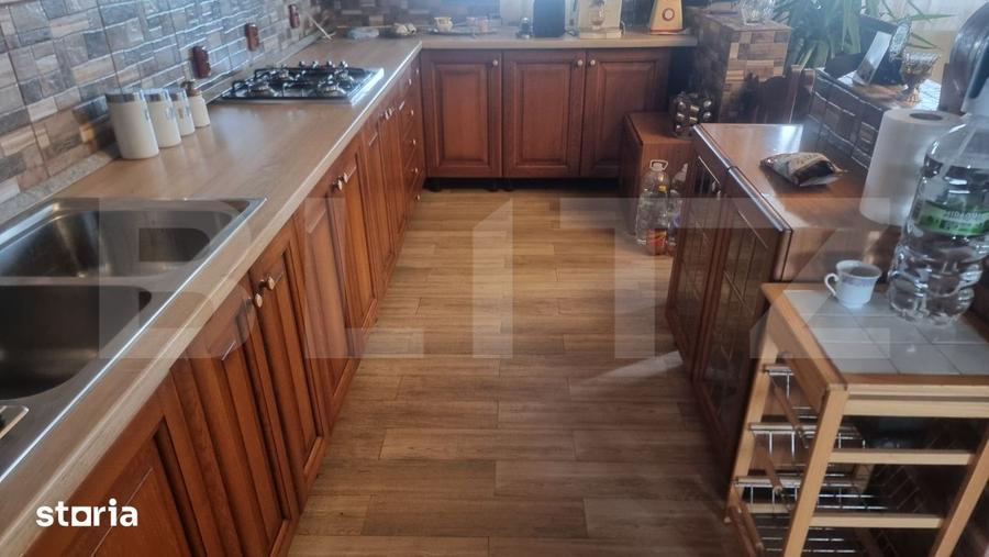 Casă cu 8 camere cu Teren 28000 Mp în Ceptura