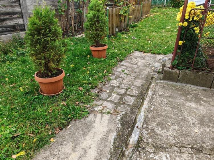 Apartament cu 2 camere nedecomandat, mobilat în Central