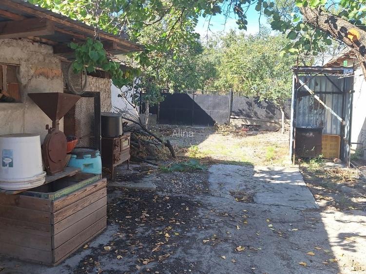 Casa spatioasa de vanzare in Somosches (comuna Cermei) Ideala pentru doua familii sau investitie!