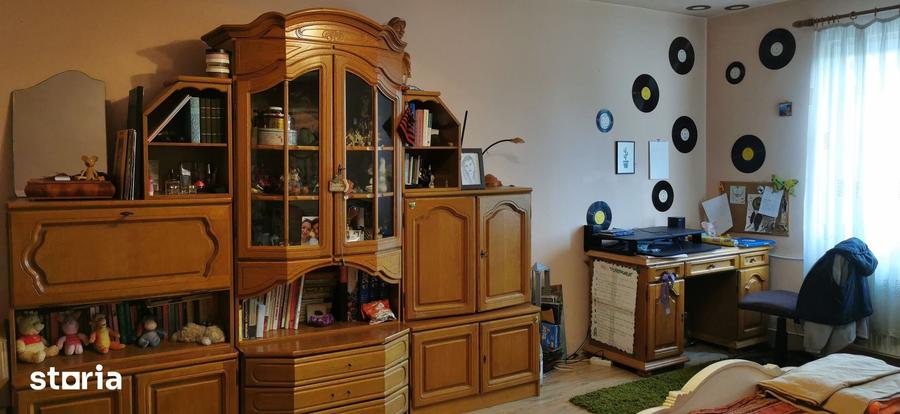 Casă cu 4 camere cu Teren 400 Mp în 7 Noiembrie