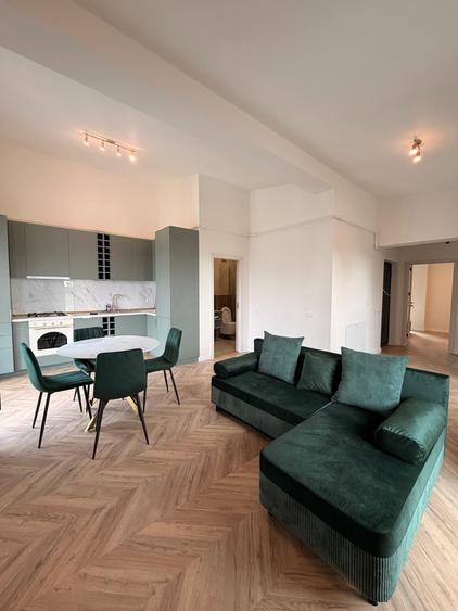 Apartament cu 2 camere decomandat, mobilat în Băneasa
