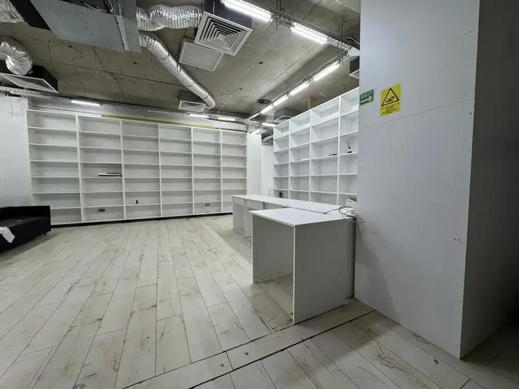 Spațiu comercial, de 137.97999572754 mp, în Dacia