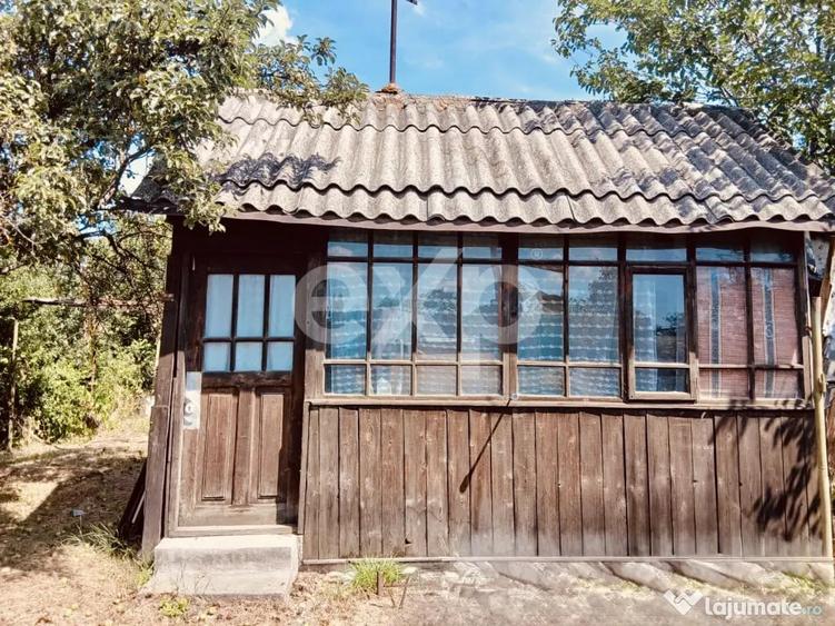 Casă cu 2 camere cu Teren 498 Mp în Ungheni