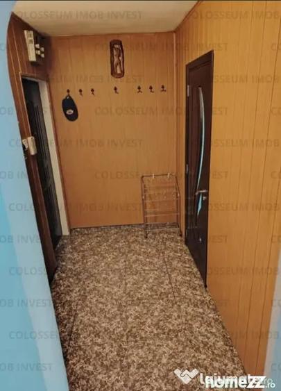 Apartament cu 2 camere semidecomandat în Centrul Civic
