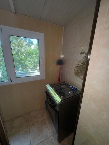 Apartament cu 2 camere semidecomandat, mobilat în Micro 38