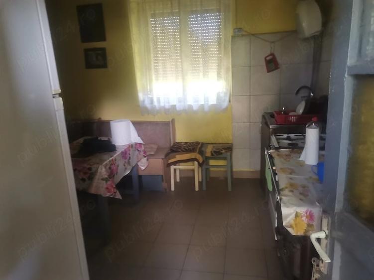 Casă cu Teren 2300 Mp în Doba