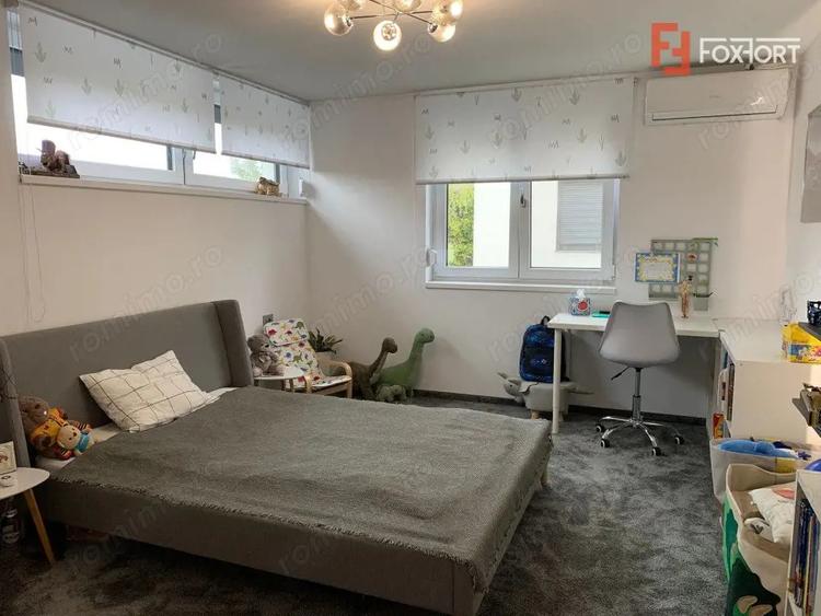 Casă cu 5 camere cu Teren 310 Mp în Mehala