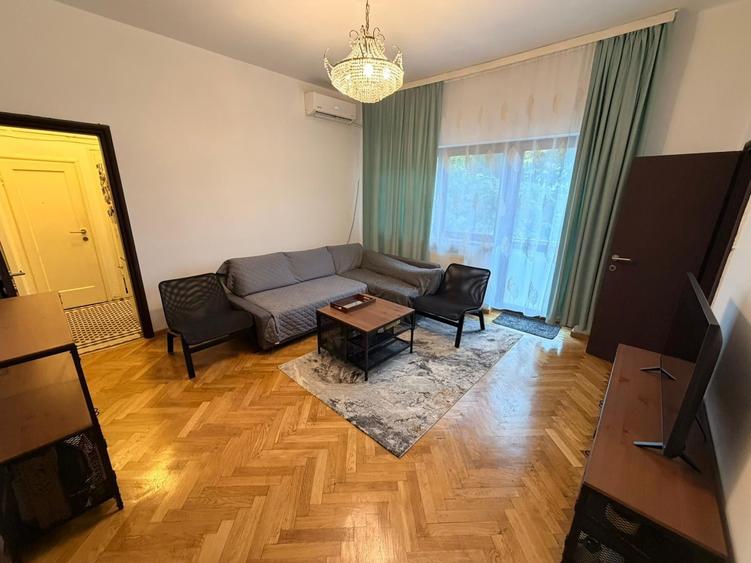 Apartament cu 3 camere circular în Unirii