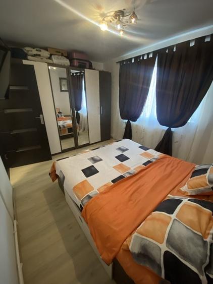 Apartament cu 2 camere semidecomandat în Carrefour