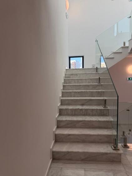 Apartament cu 2 camere semidecomandat în P-ța Alba Iulia