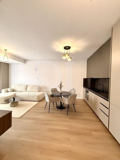 Apartament cu 2 camere semidecomandat, mobilat în Florești