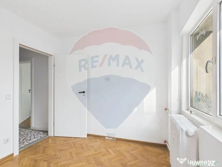 Apartament cu 3 camere decomandat în Lacul Tei