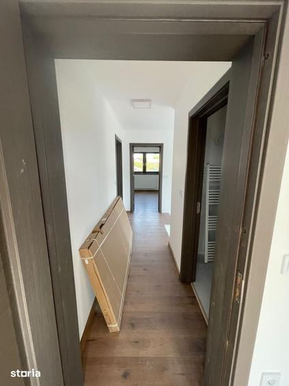 Casă cu 4 camere cu Teren 400 Mp în Central