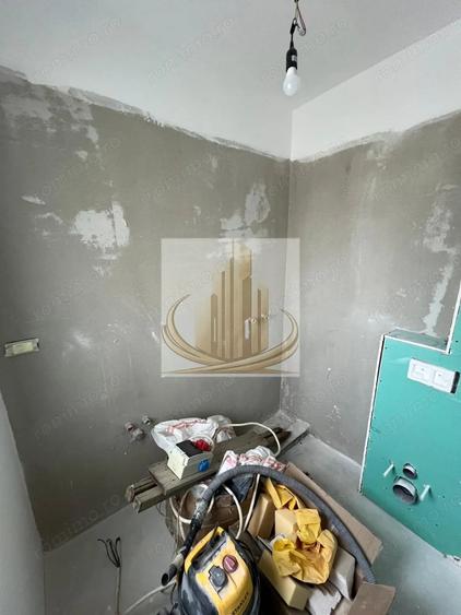 Casă cu 5 camere cu Teren 350 Mp în Dumbrăvița