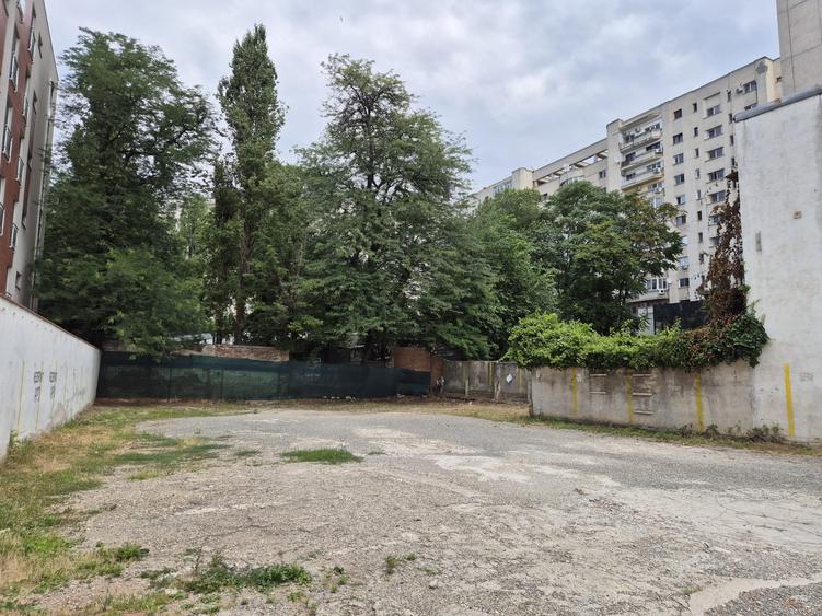 Teren Construcții intravilan de 874 mp, în P-ța Victoriei