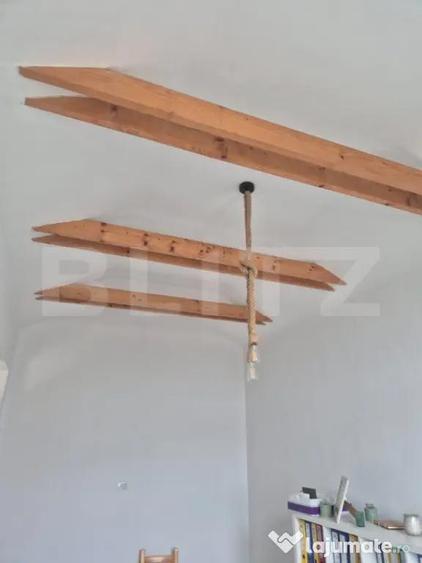 Casă cu 3 camere cu Teren 450 Mp în Central