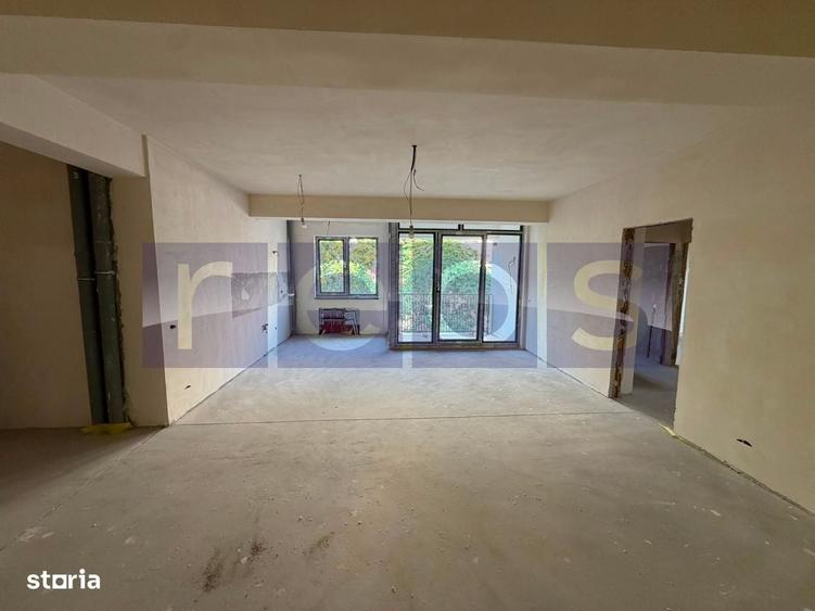 Apartament cu 3 camere în Lizeanu
