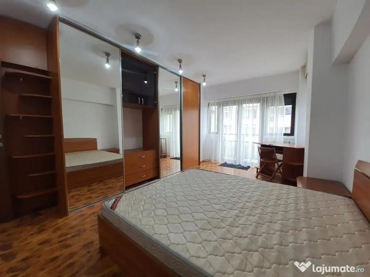 Apartament cu 3 camere decomandat în Unirii