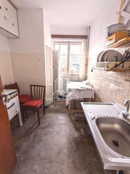 Apartament cu 3 camere semidecomandat în Ultracentral