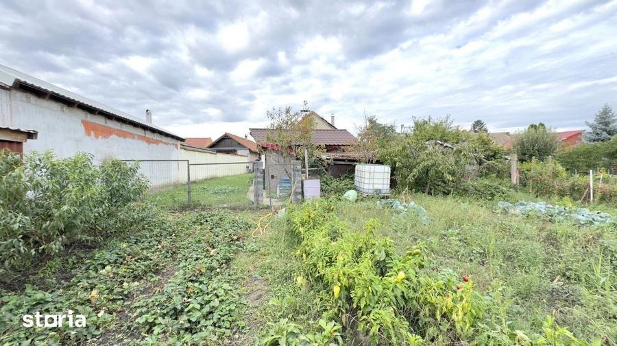 Casă cu 3 camere cu Teren 3263 Mp în Central