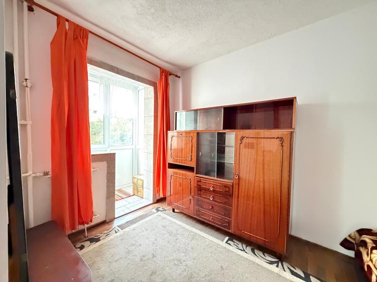 Apartament cu 2 camere semidecomandat în Girocului