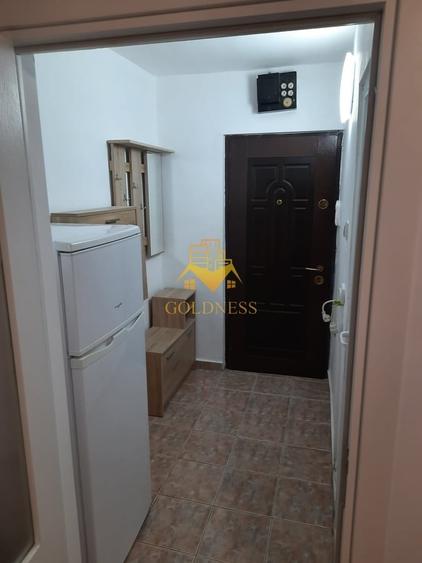 Garsonieră decomandată în Central