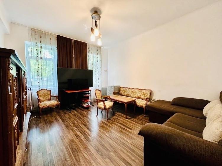 Apartament cu 2 camere în Centrul Civic