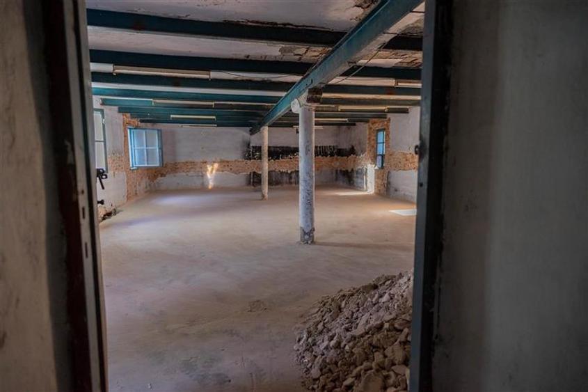 Spațiu industrial, de 908 mp, în Central