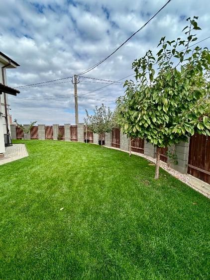 Duplex cu 4 camere cu Canalizare în Dumbrăvița