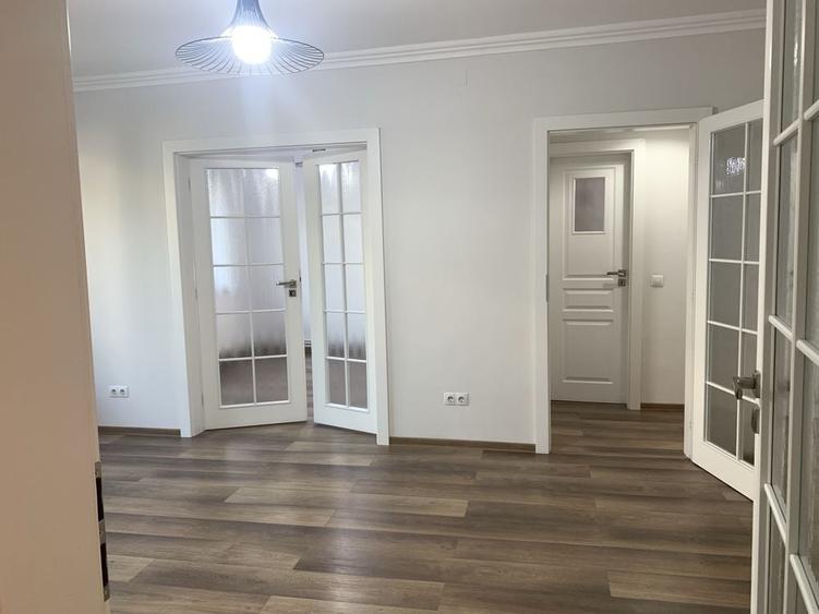 Apartament cu 3 camere semidecomandat în Ultracentral